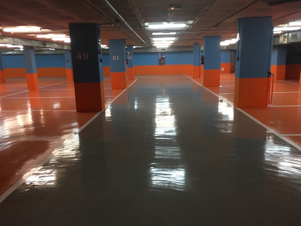 Sistema autonivelante cementoso