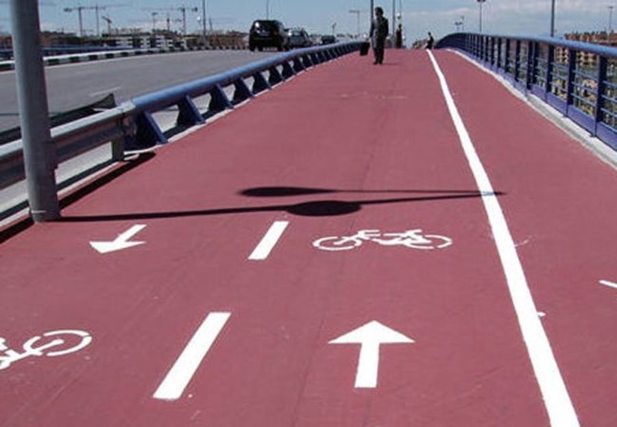La resina en el carril bici