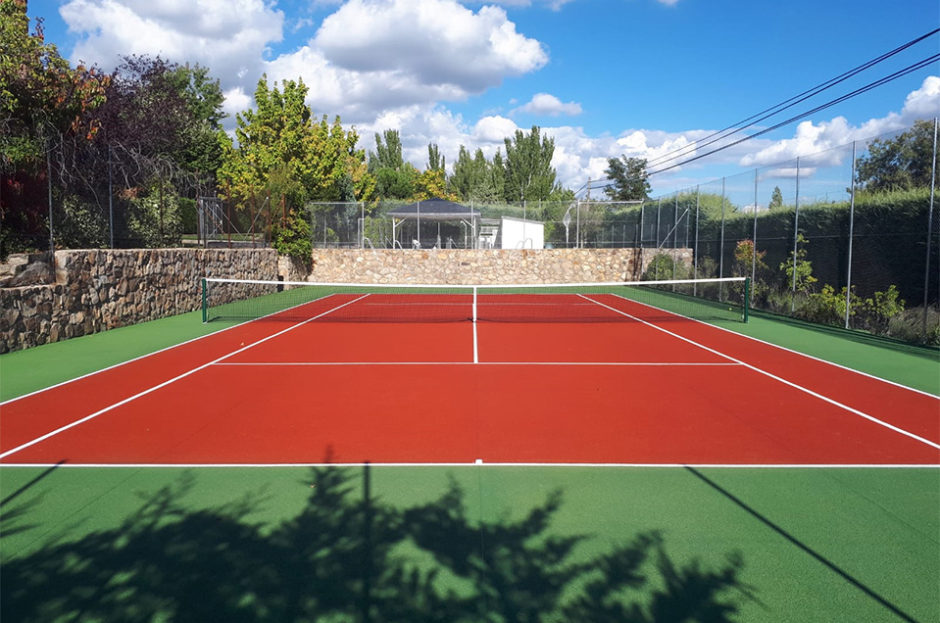 Renovación pista de tenis en Madrid