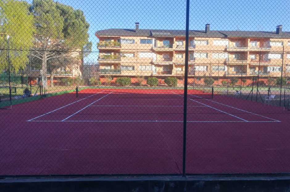 Rehabilitación pista de tenis en urbanización «La Herradura»